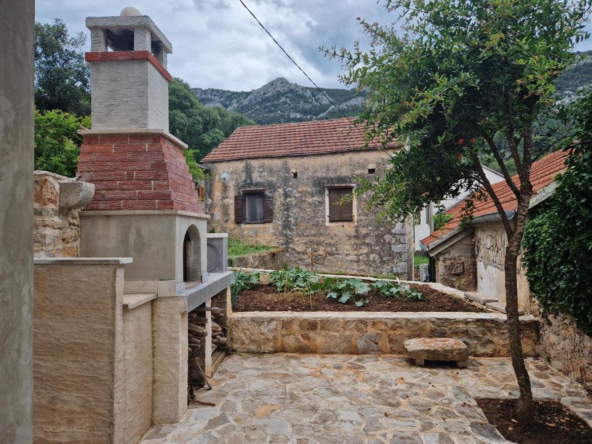 Kuca Za Odmor Dobrila Ξενοδοχείο Jelsa  Εξωτερικό φωτογραφία